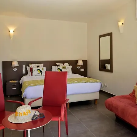 Serenada 3* Algajola (Corsica)