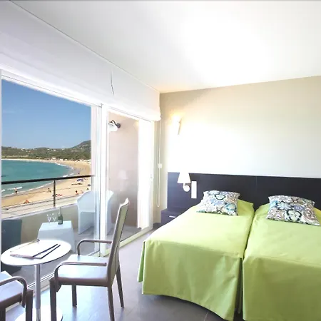 Serenada 3* Algajola (Corsica)