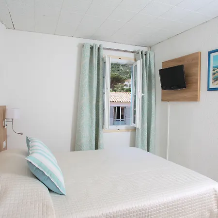 Serenada 3* Algajola (Corsica)