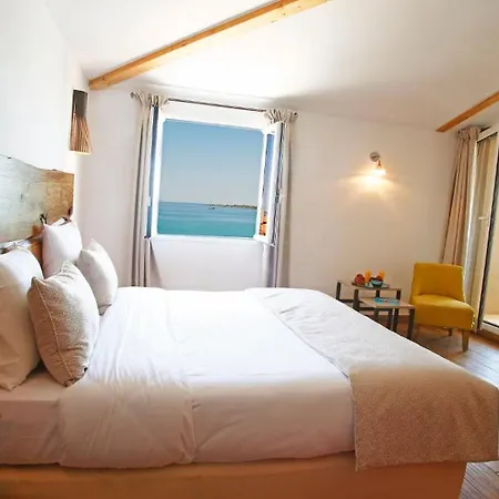 Serenada Hotel