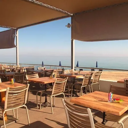 فندق Serenada 3*