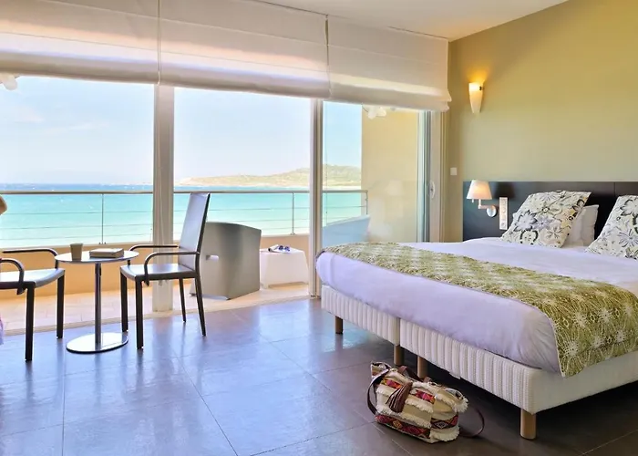 Serenada 3* Algajola (Corsica)