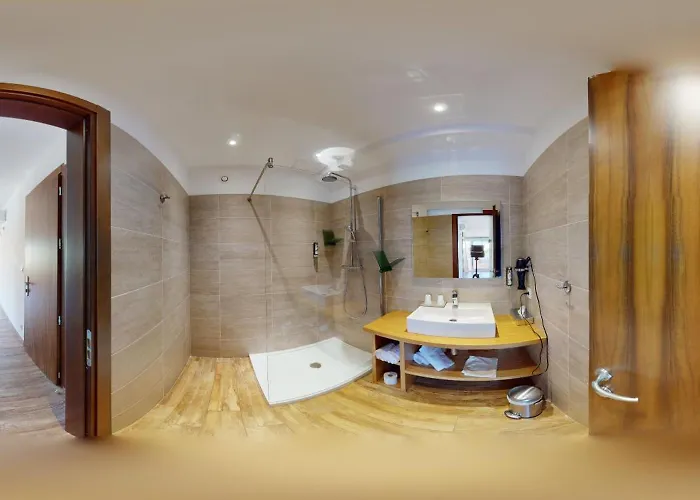 Serenada Szálloda 3*