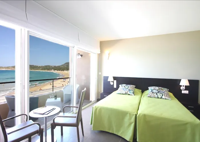 Serenada 3* Algajola (Corsica)