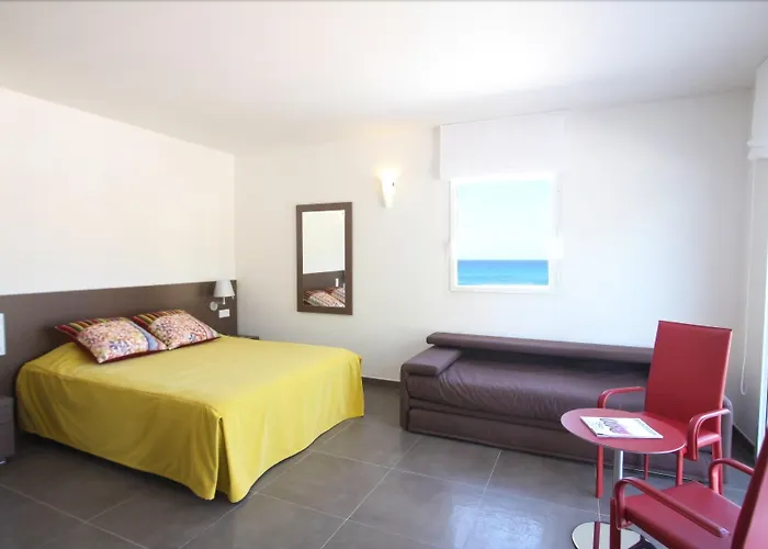 Serenada Algajola (Corsica)