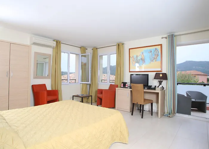 Hotel Serenada Algajola (Corsica)