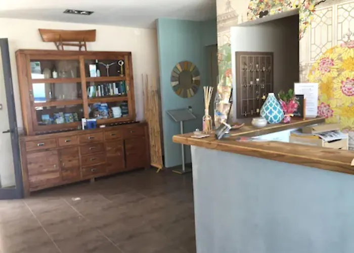 Serenada 3* Algajola (Corsica)